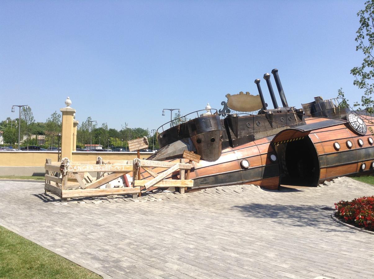 Gardaland Adventure Hotel Castelnuovo del Garda Eksteriør billede