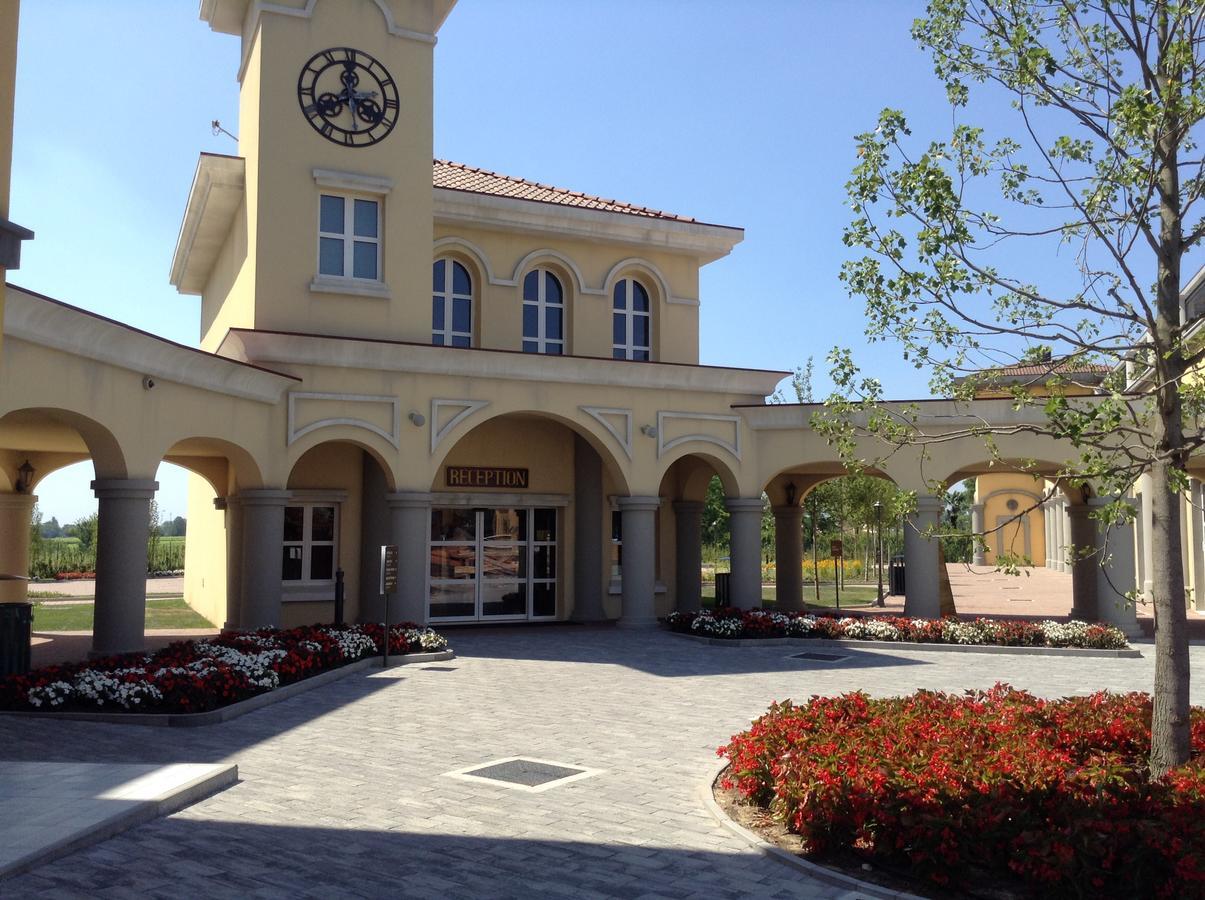 Gardaland Adventure Hotel Castelnuovo del Garda Eksteriør billede